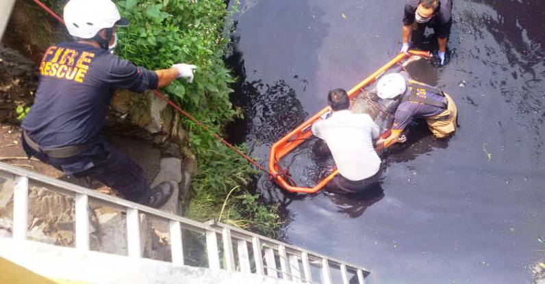 Mengambang Di Cijalupang