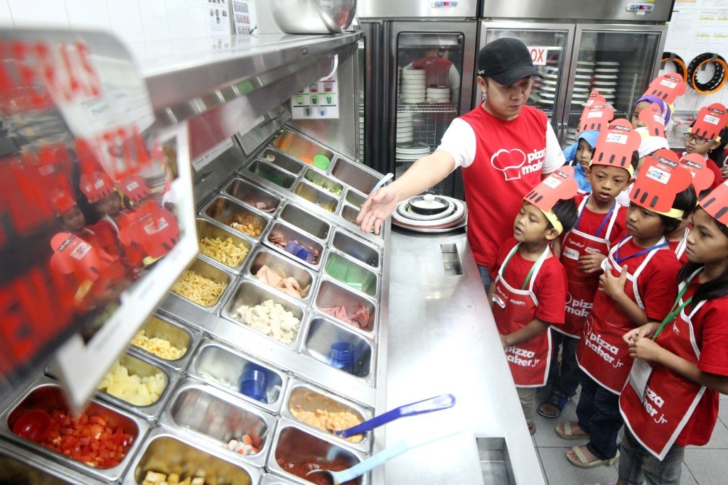100 Anak Belajar Cara Membuat Pizza 100 Anak Belajar Cara Membuat Pizza