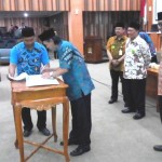Legislator Bantah Terima Tunai