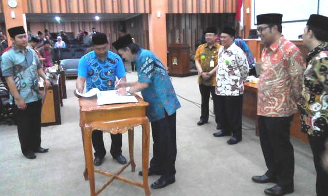 Legislator Bantah Terima Tunai