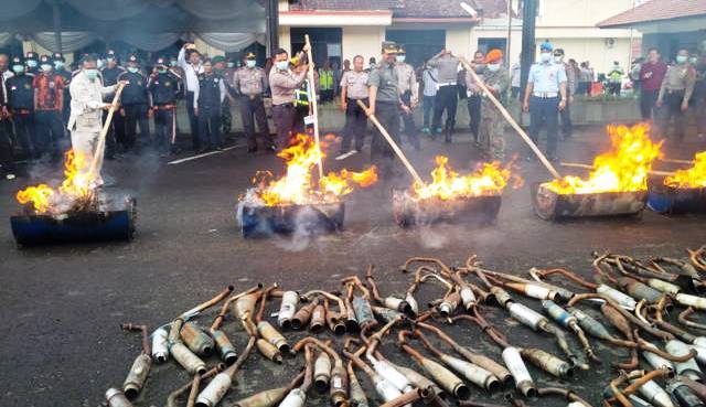 Berikan Penghargaan Pada Polsek Terbaik