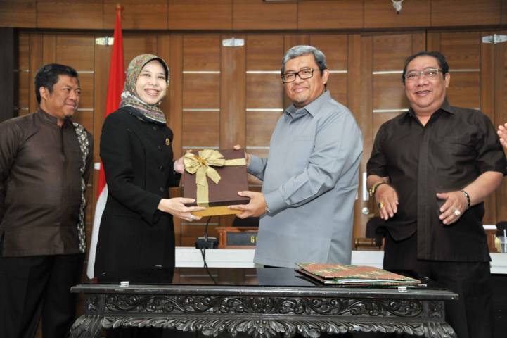 Efisien APDB Rp 1,568 Triliun berkat SPSE SPSE Jawa Barat