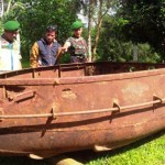 perahu besi peninggalan zaman belanda tersebut digunakan warga Belanda untuk berlayar setelah Situ Cileunca dibangun pada 1920.
