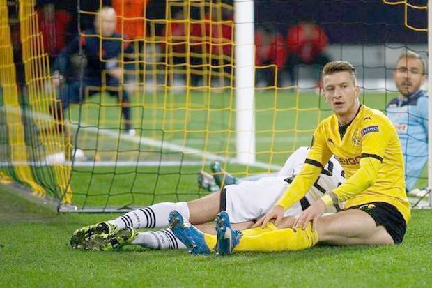 Dortmund Tergelincir, Napoli Sempurna