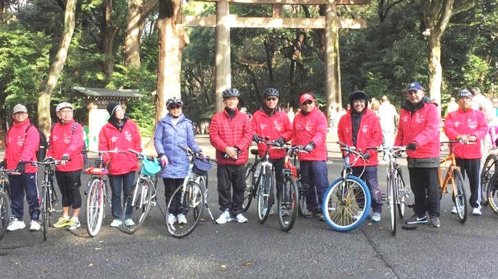 Hilangkan Jarak Bawahan dan Cairkan Suasana dengan Cycling Dubes Jepang Yusron Ihza Mahendra