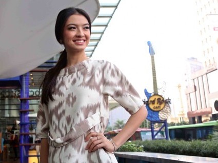 Raline Shah Panjang yang Natural Raline Shah