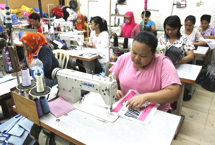 DPRD Sahkan Perubahan Perda Ketenagakerjaan buruh