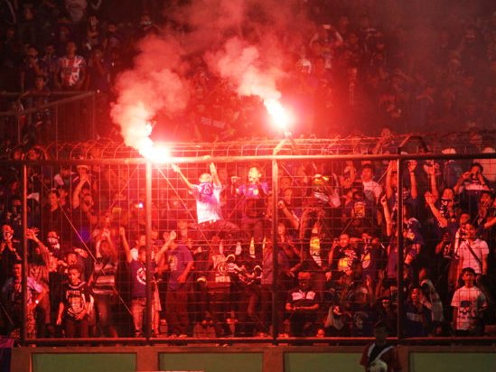 Sayangkan Fanatisme Berlebihan