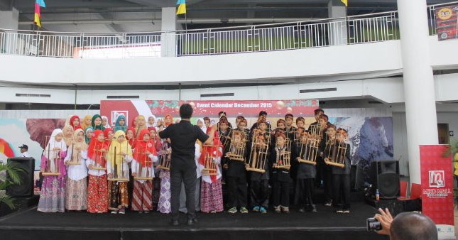 Tingkatkan Kreativitas dengan Festival Angklung festival angklung anak 2015