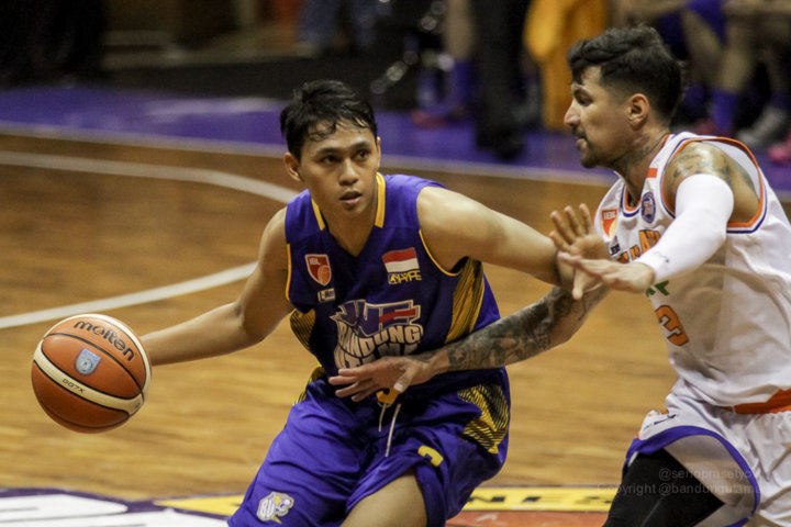 Tertantang Jadi Kapter Iqbal Firdaus