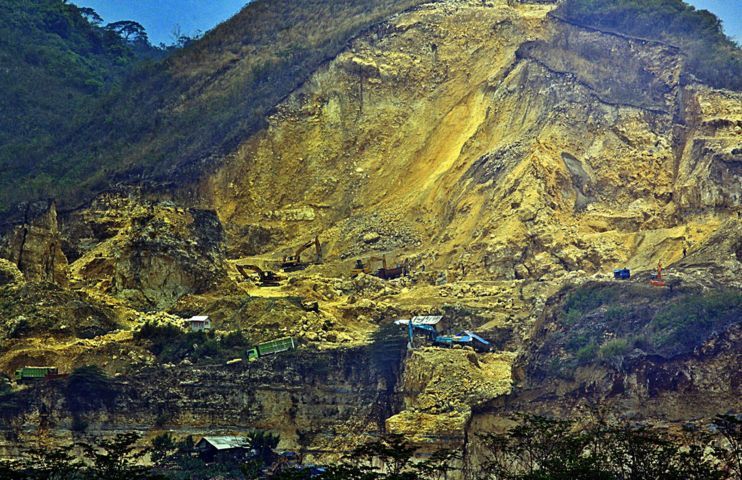 penambangan