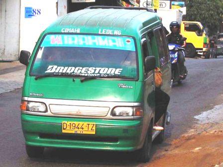 Tarif Angkot Tak Akan Turun Tarif Angkot Tak Akan Turun