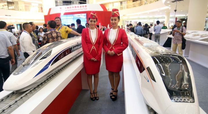 Kereta Cepat Sepaket LRT