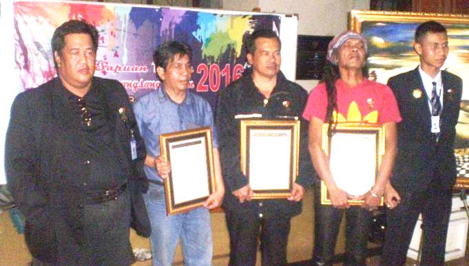 Pelukis 2016 Detik Raih Original Rekor Indonesia Bahar Malaka