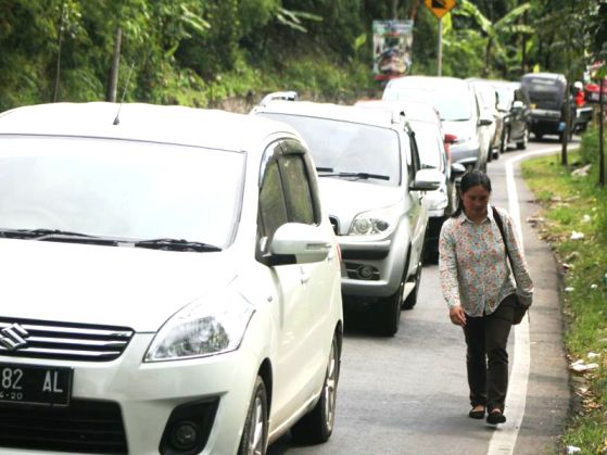 Keluhkan Minimnya Infrastruktur macet