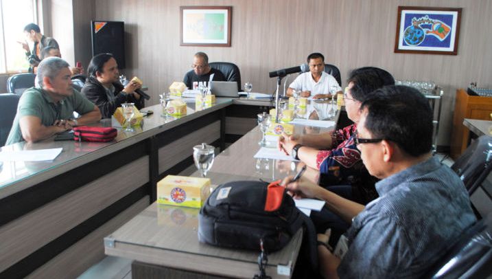 Diskusi Kereta Cepat