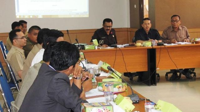 Mini Market Bodong Segera Ditertibkan Pansus