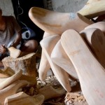 CETAKAN SEPATU KAYU: