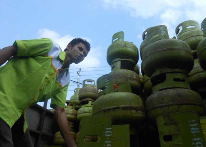 Usut Kelangkaan Elpiji Gas