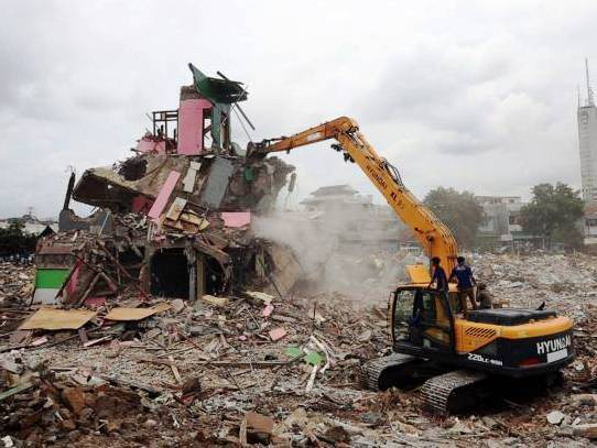 Bangun Fondasi RTH Kalijodo