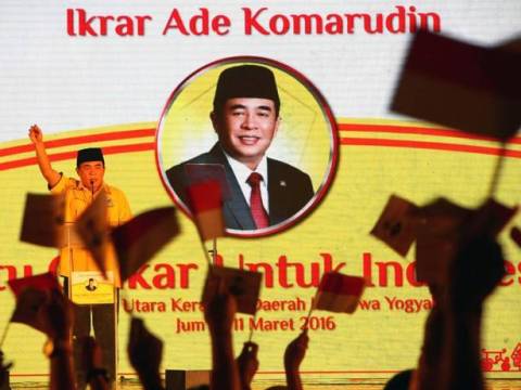 Ikrar-Akom
