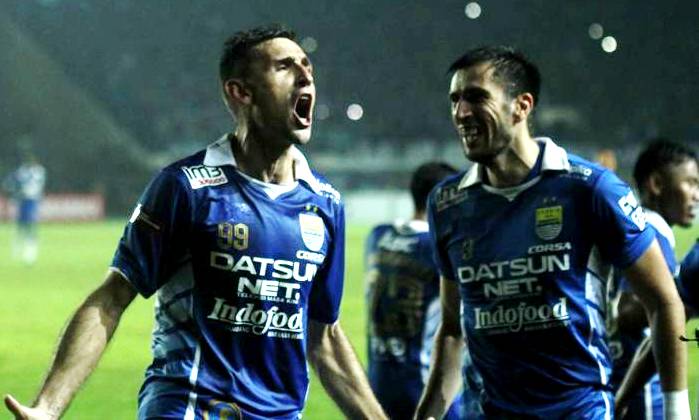 Juan Carlos Cetak Gol