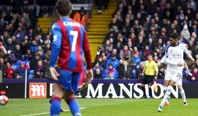 The Foxes Mantap Menatap April Mop