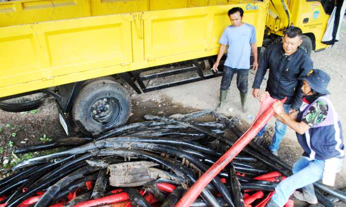 Sampah Gulungan Kabel
