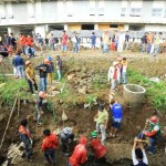 Benteng Rusunami Grand Asia Afrika Roboh, Satu Anak Terluka