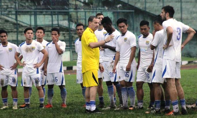 Latihan Persib