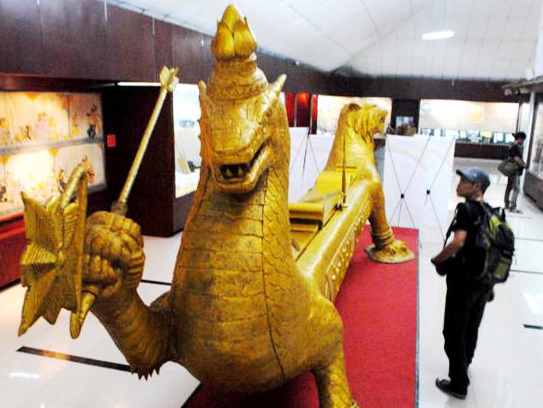 Kacapi Naga Maung Lengkapi Museum Sri Baduga