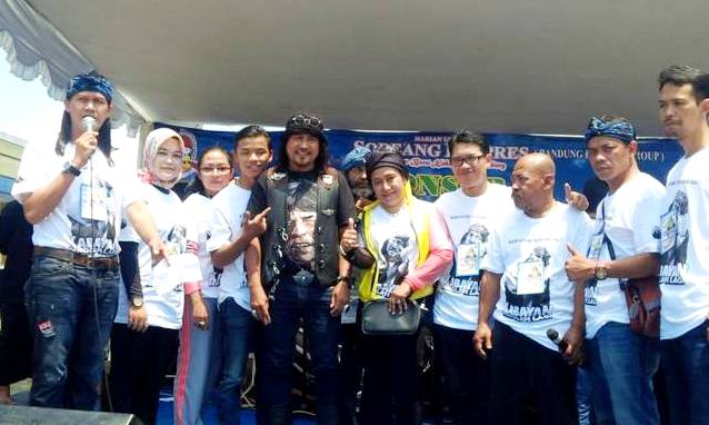 Sejumlah Artis Semarakkan Penggalangan Dana Banjir penggalanagan Dana