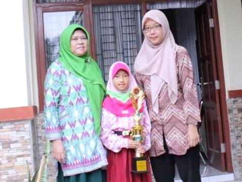 SD Purnama Wakil Cimahi di Festival Lomba Seni Siswa Nasional SD Purnama Wakil Cimahi di Festival Lomba Seni Siswa Nasional