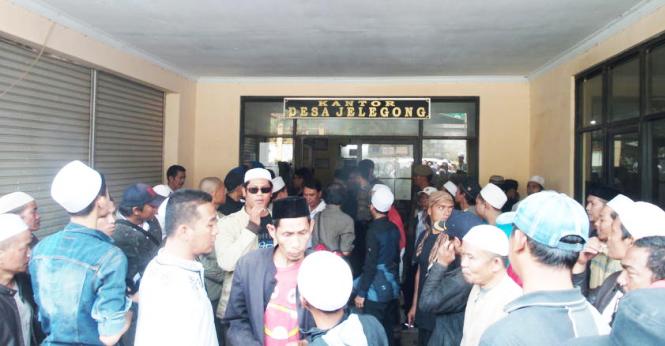 Eksekusi Pesantren Al Burdah Ricuh