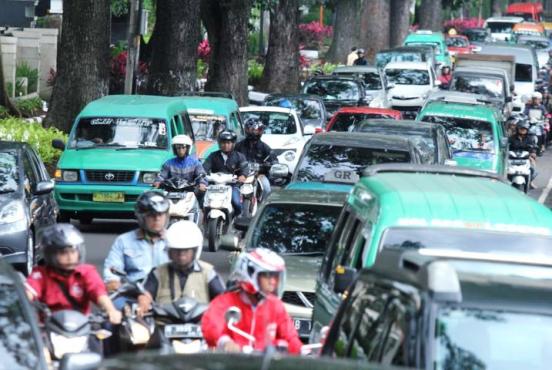 Macet Cipaganti