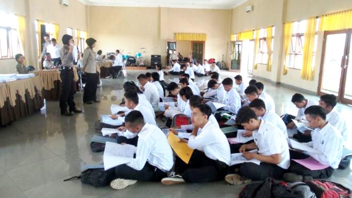 Polrestabes Bandung Sosialisasikan Penerimaan Calon Anggota Polri Sosialisasikan Penerimaan Calon Anggota Polri