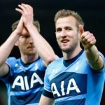 Harry Kane menyumbang dua gol kemenangan Tottenham
