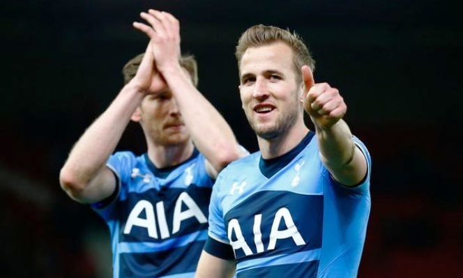 Bantai Stoke, Tottenham Pangkas Jarak dengan Leicester Harry Kane menyumbang dua gol kemenangan Tottenham