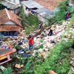 Truk Nyaris Timpa Pemukiman