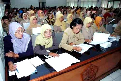 Pemerintah Tanggung Biaya Sertifikasi Guru
