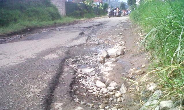 jalan rusak