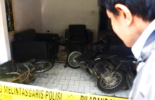 pengrusakan cianjur ekspres
