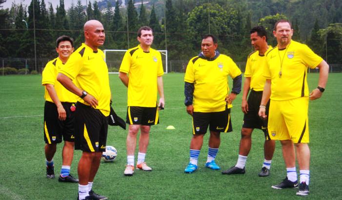 tim pelatih persib