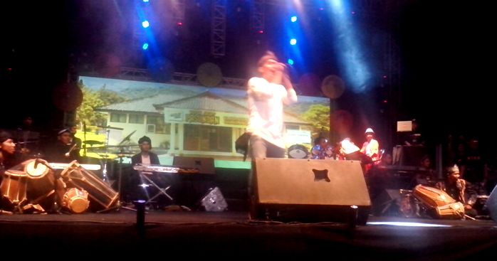 Musisi dan Seniman Sunda Puaskan Warga Sumedang Musisi dan Seniman Sunda Puaskan Warga Sumedang