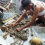 Kerangka Manusia di Pantai