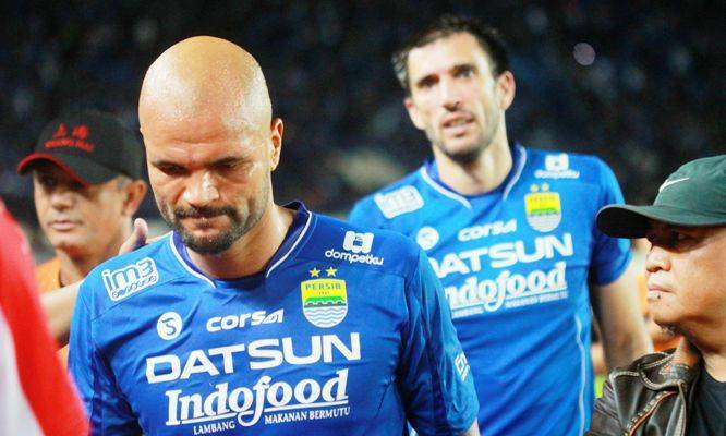 Persib VS Madura United -