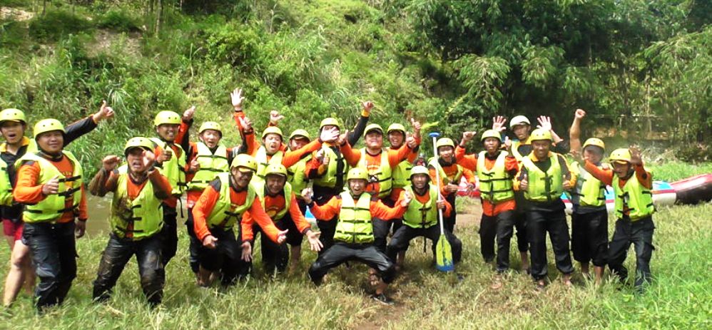 SENKOM Mitra Polri - Sektor 8 Kota Bandung Jaga Kekompakkan