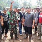 aher-tinjau-lokasi-bencana