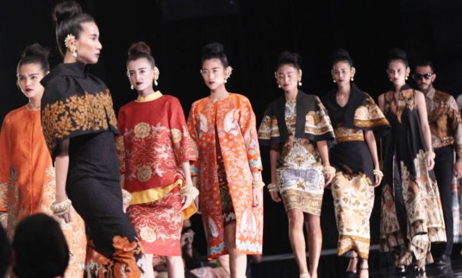 busana batik