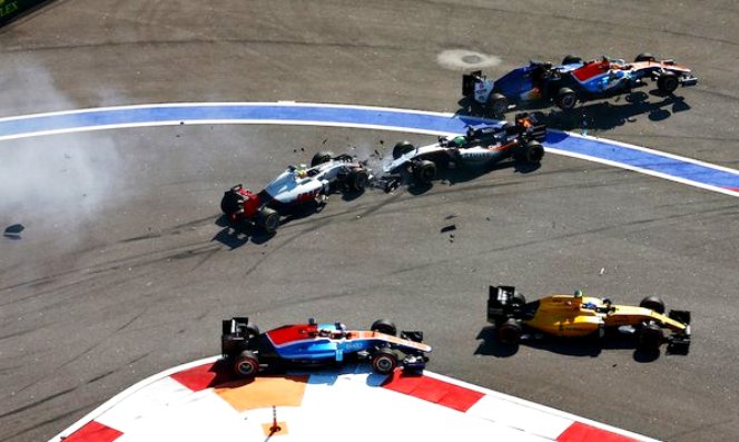 Terlibat Kecelakaan, Laju Rio Haryanto Harus Terhenti di Lap Pertama rio-insiden
